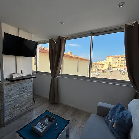 Apartment Cosy T2 Climatise Sur Le Port A 5Min De La Mer Parking Prive Linge De Bain Et De Lit Fournis Leucate