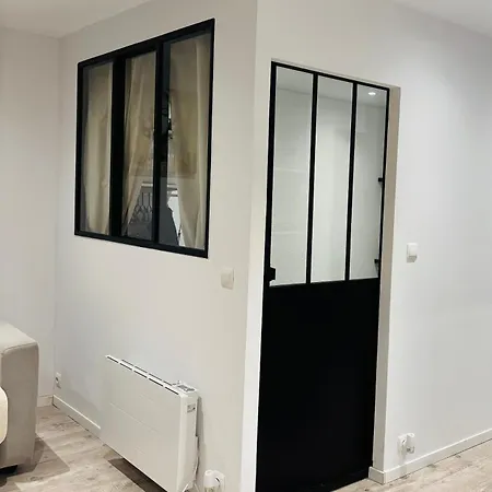 Cosy T2 Climatisé Sur Le Port à 5min De La Parking Privé Linge De Bain Et De Lit Fournis Appartamento