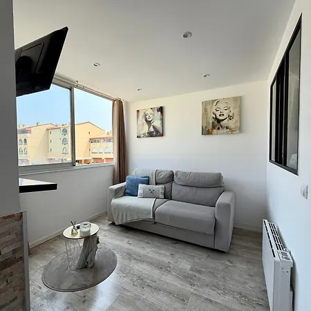 Cosy T2 Climatisé Sur Le Port à 5min De La Parking Privé Linge De Bain Et De Lit Fournis Appartamento Leucate